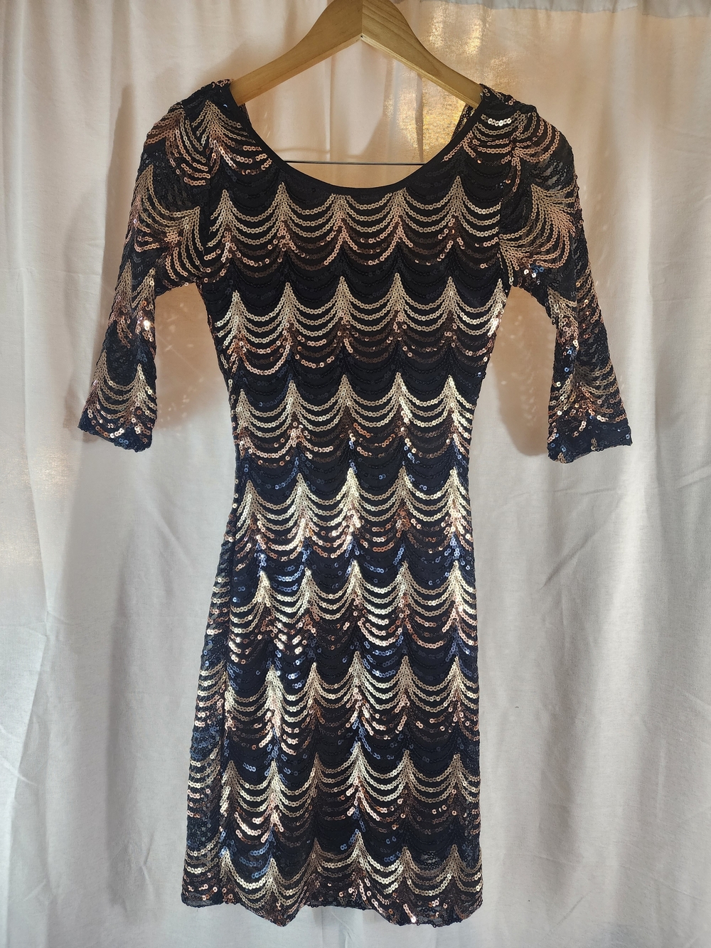 Black & Gold Sequin Geometric Knit Low Back 3/4 Sleeve Mini Dress Size S